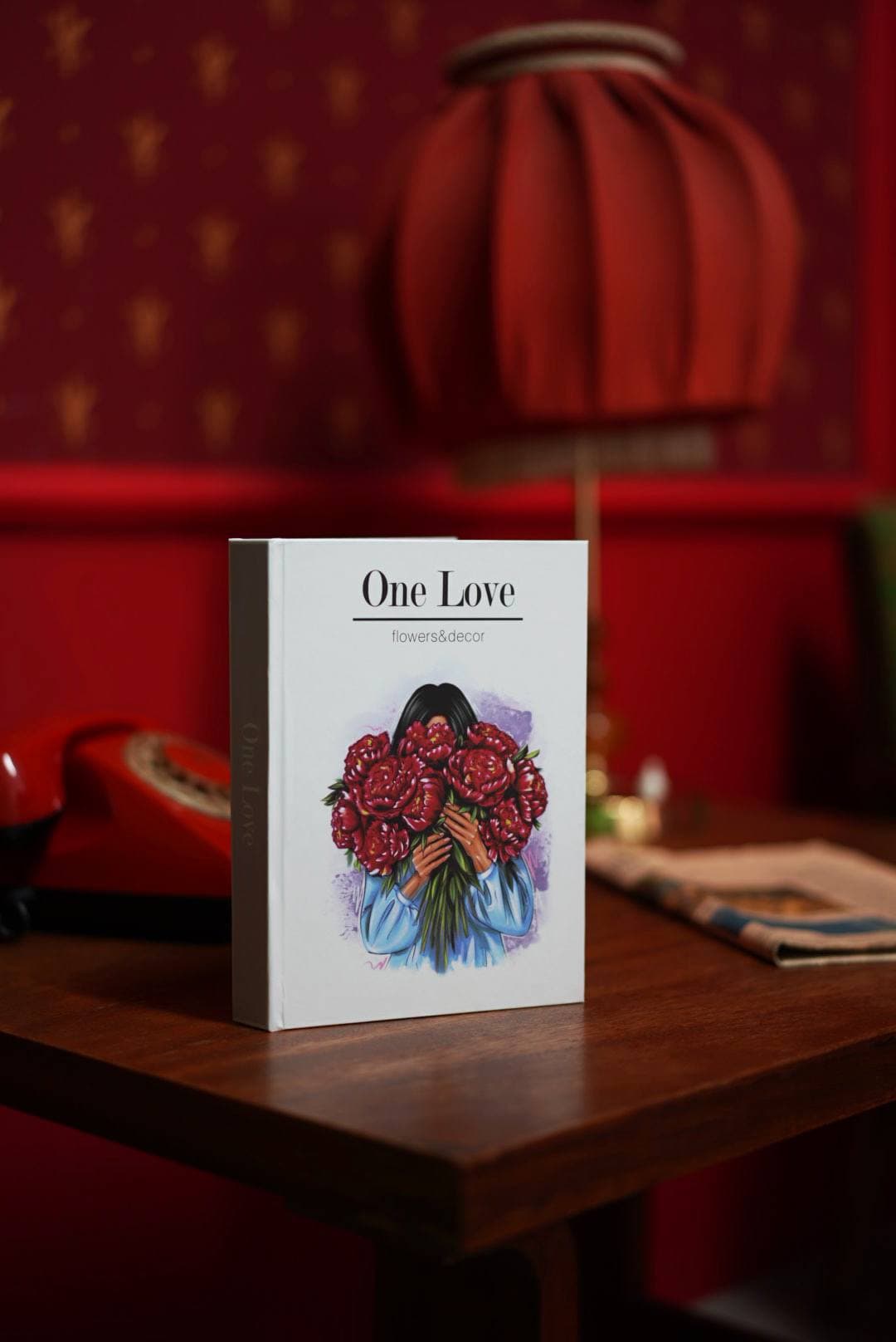 Блокнот One Love з ілюстрацією букета троянд